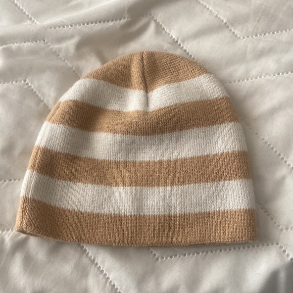 BEBE HAT - Picture 2 of 3